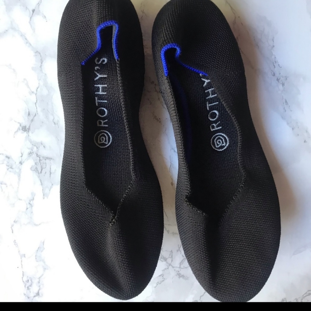 Black Round toe Rothy's- been shrunk to a 6 1/2 -7